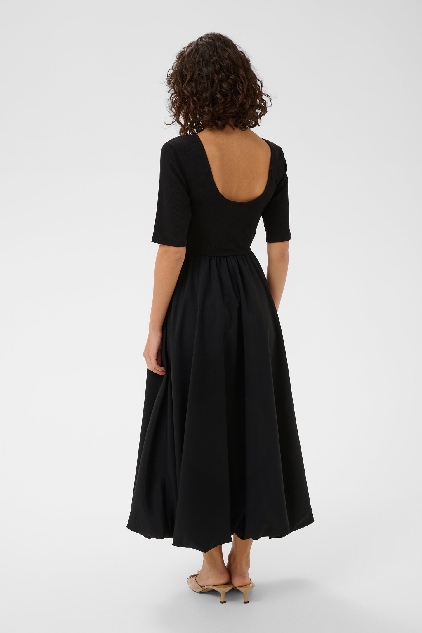 Kaffe Kirtsen Dress. Sleeved. Black Deep.