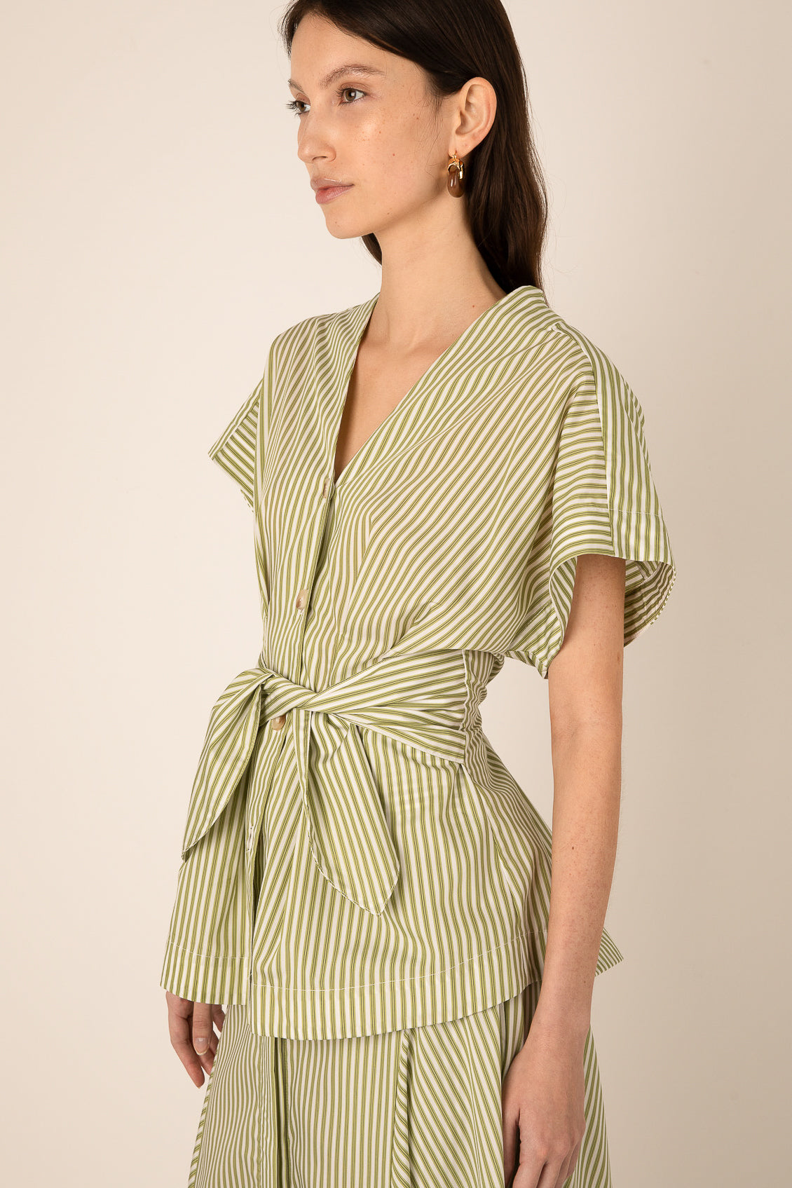 Vivere Reese V Neck Waisted Top