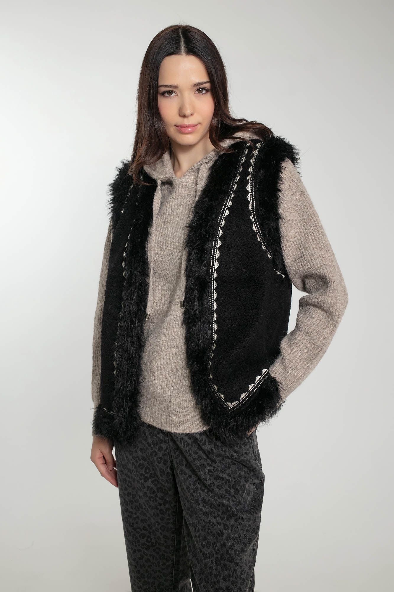 Nooki Dannika Gilet - black