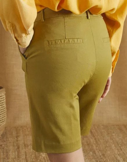 Reiko Bermuda Suzon Color Shorts - Olive Oil