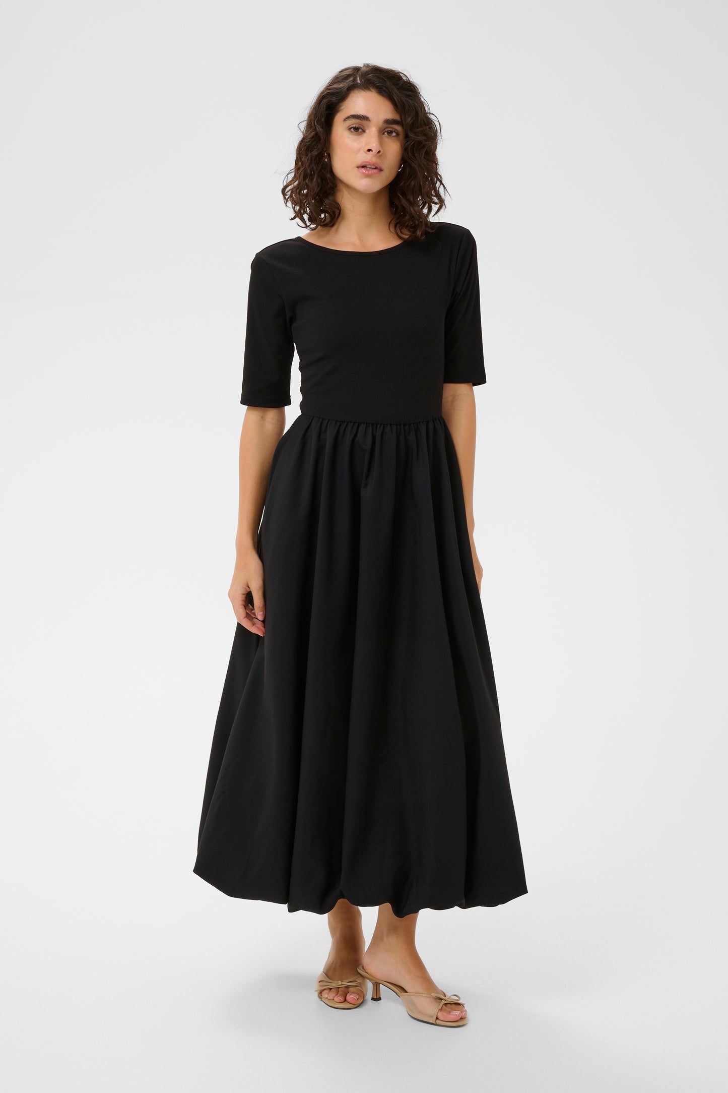 Kaffe Kirtsen Dress. Sleeved. Black Deep.