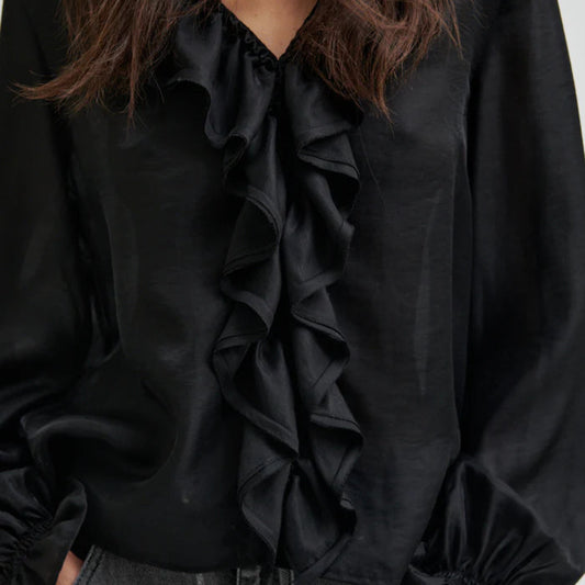 Second Female Saggie blouse