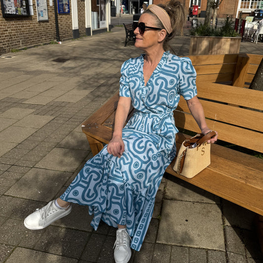 Feather and Find Akoko
