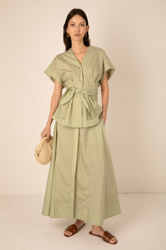 Vivere Reese V Neck Waisted Top