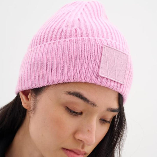 Cashmere rose in wear kaxy beanie