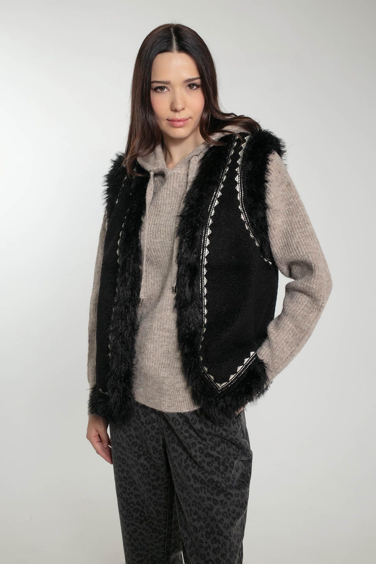 Nooki Dannika Gilet - black