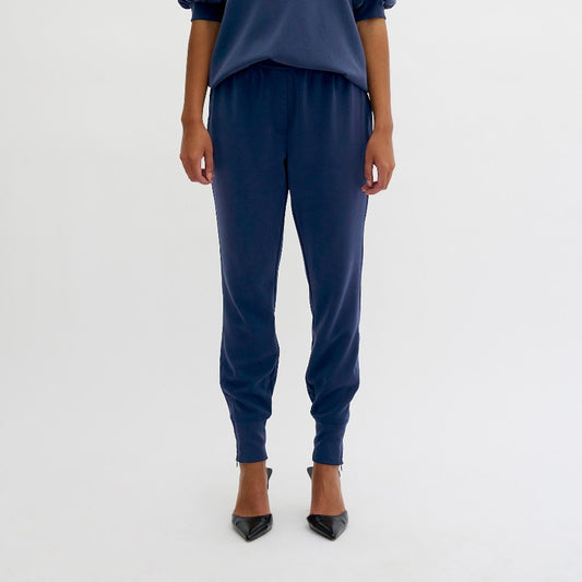 My Essential Wardrobe The Sweat Pant in Total Eclipse